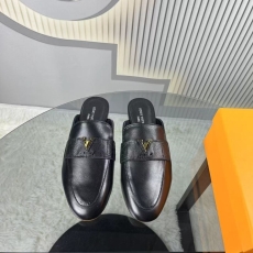 Louis Vuitton Slippers